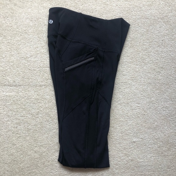 Lululemon Leggings with Pockets - Black/Reflective - Picture 3 of 3